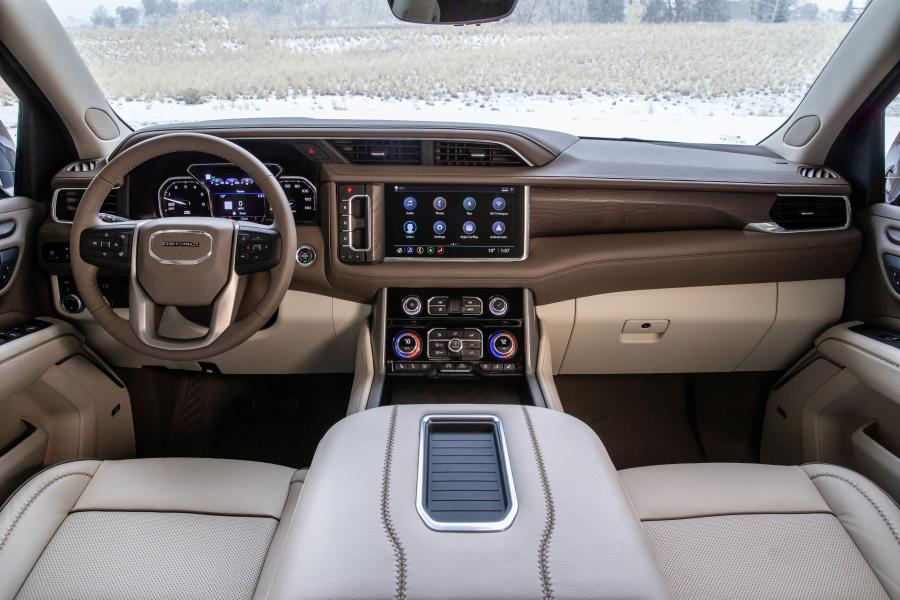 Торпедо GMC Yukon Denali 2020 года  (фото 19 из 31)